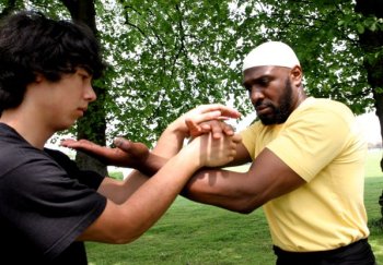 Sifu Garry McKenzie and Sifu David Play Lok Chi Sau